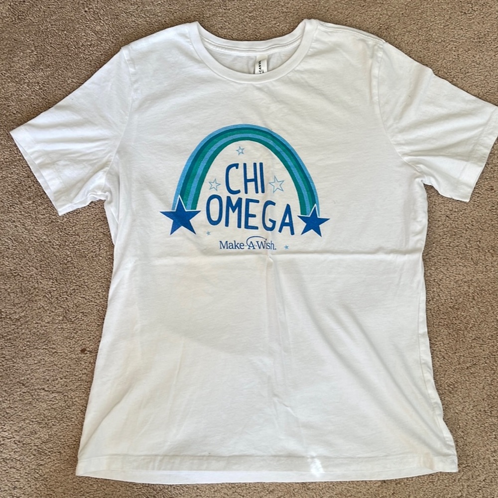 Chi Omega T-shirt - stars & rainbow - Bella canvas - size medium